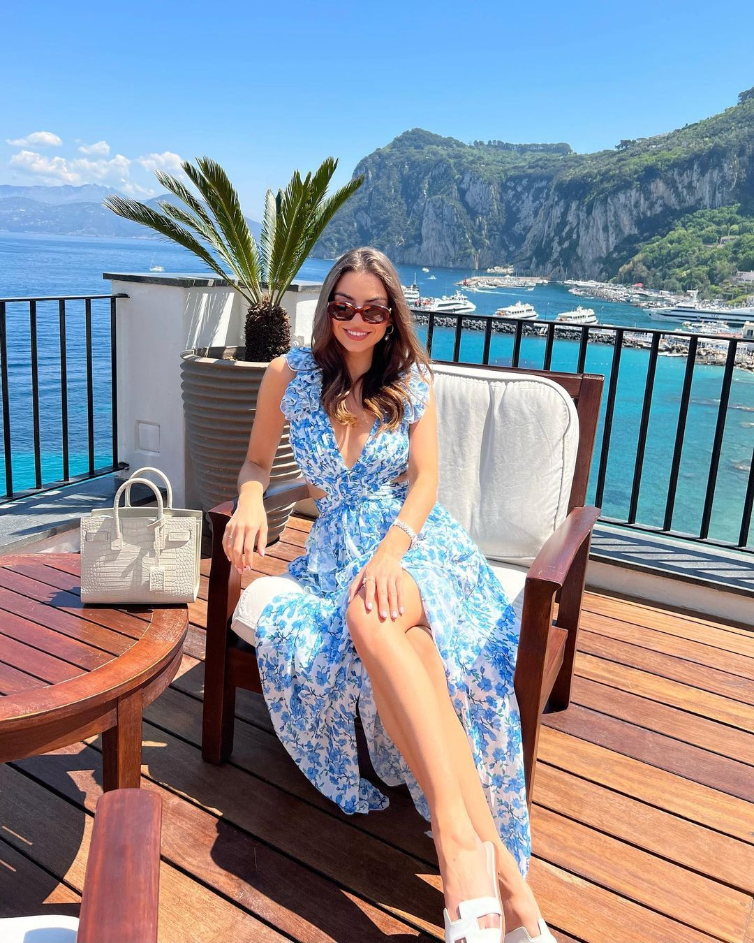 Maren - Elegant v-neck dress