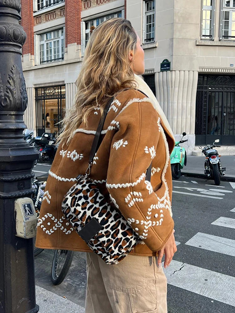 Mona - Embroidered fleece coat