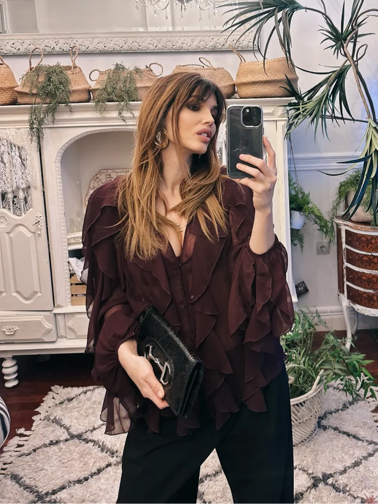 Rhea - Elegant ruffled top