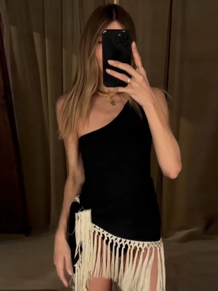 Miria - One shoulder tassel set