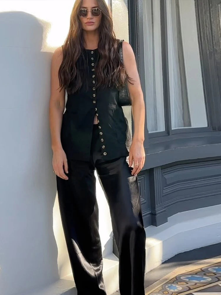 Yhasmina - Flattering sleeveless top