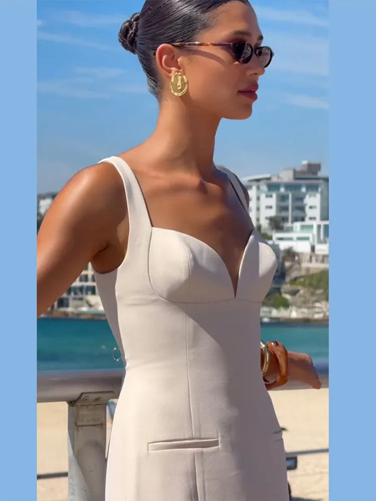 Kaia - Flattering mini dress