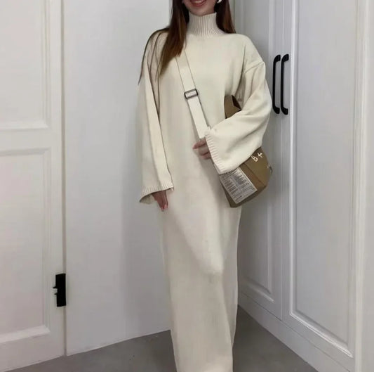 Leona - Knitted high neck dress