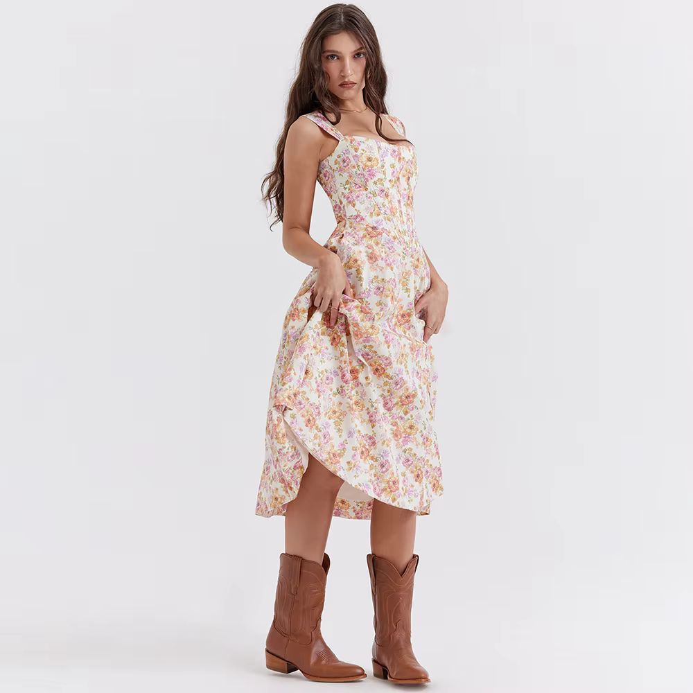 Feliciana - Flattering dress with print
