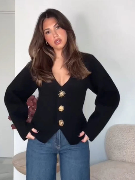 Karolina - Elegant v-neck cardigan