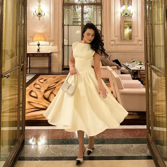 Tamsin - Flattering midi dress