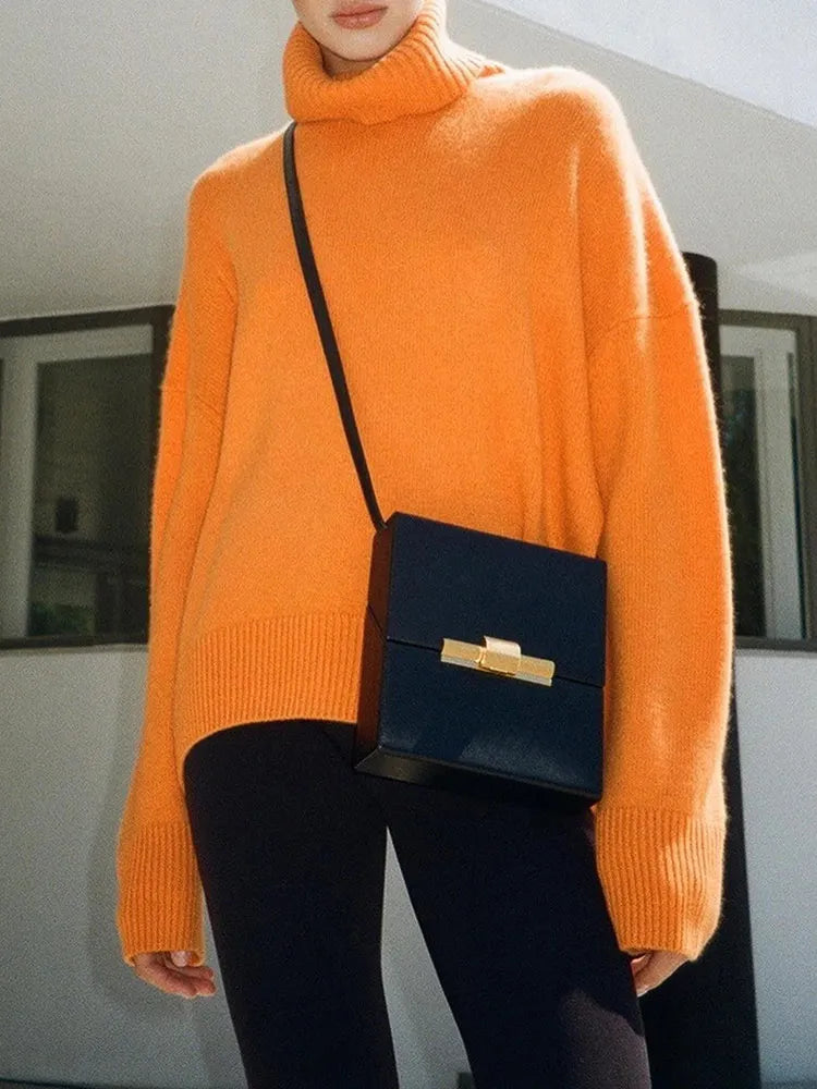 Nora - Knitted high neck sweater