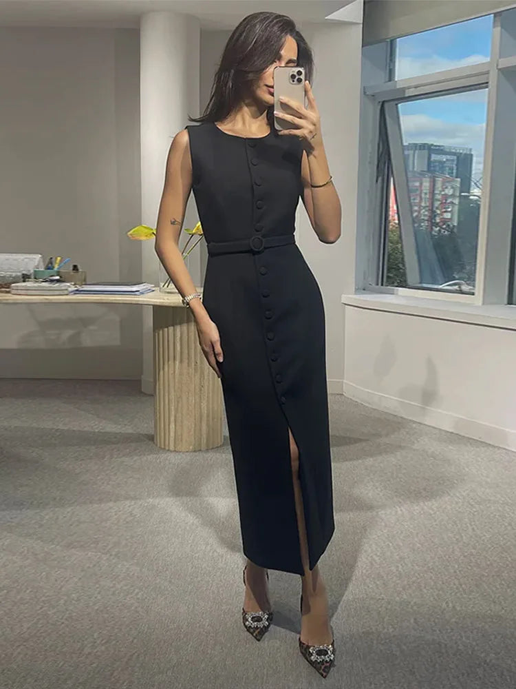 Melanie - Pencil dress with buttons