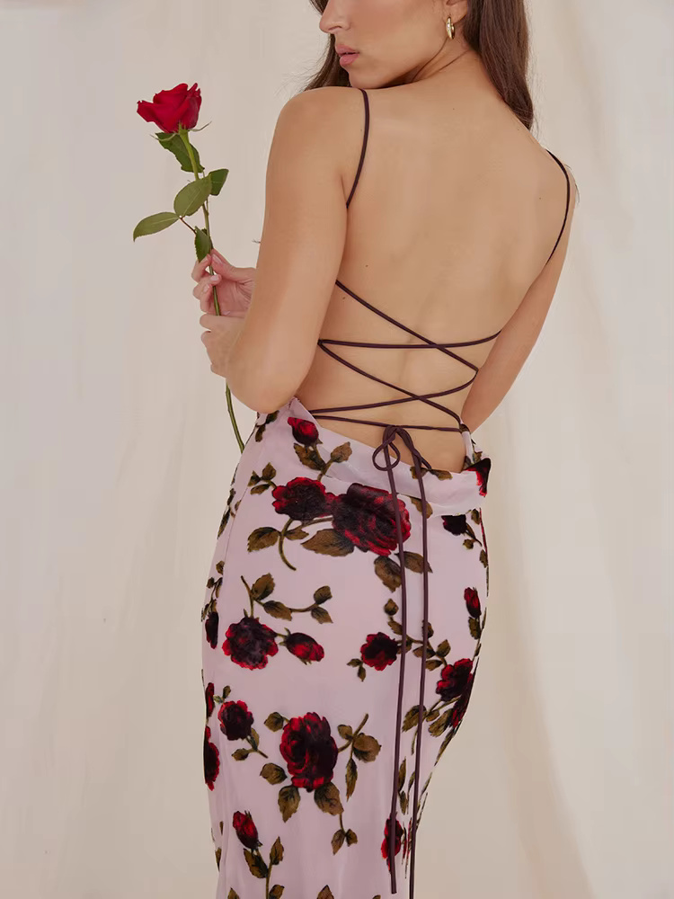Faith - Elegant rose dress