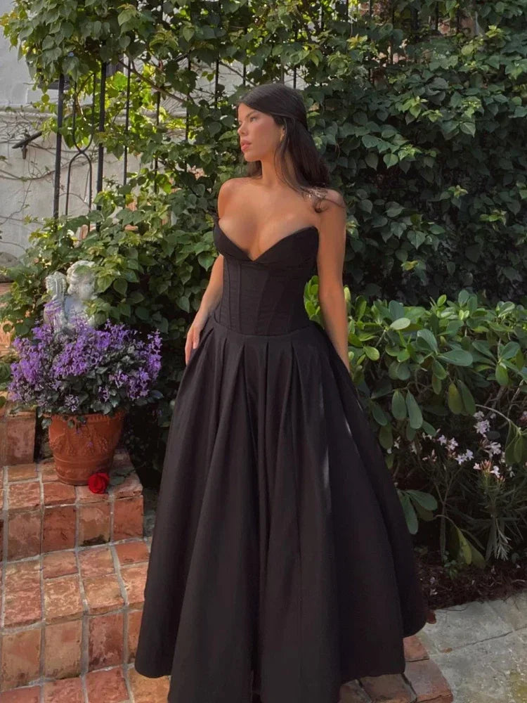 Amara - Figure flattering strapless dress