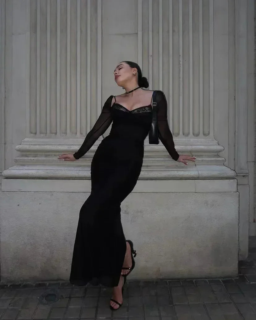 Monet - Elegant figure hugging dress