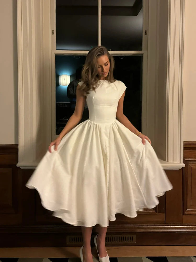 Tamsin - Flattering midi dress