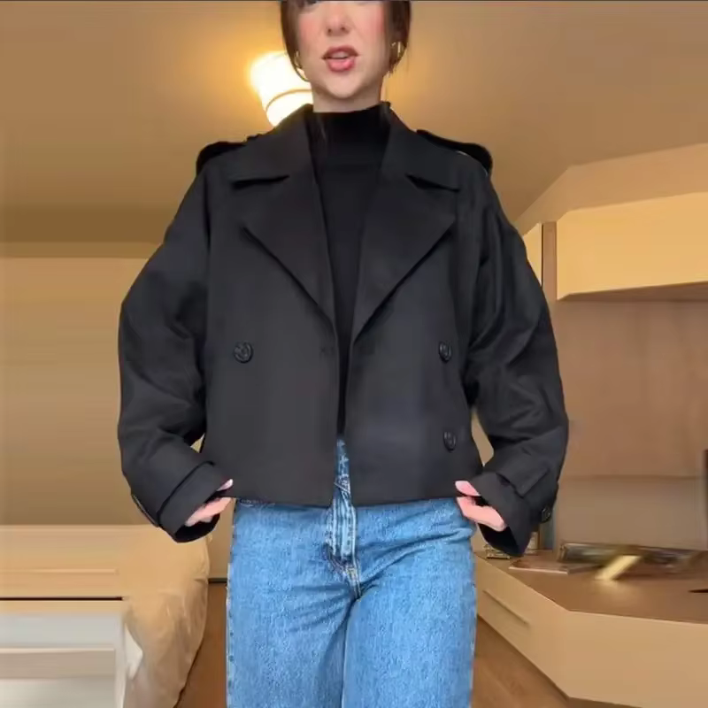 Liza Mae - Cropped trench style coat