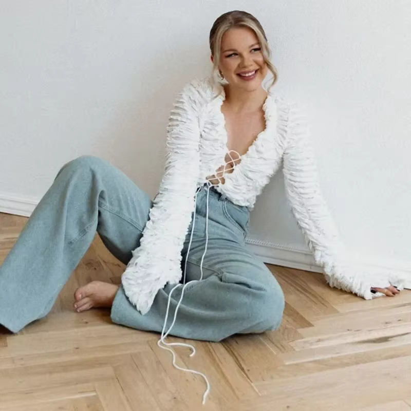 Tony - Ruffled lace up top