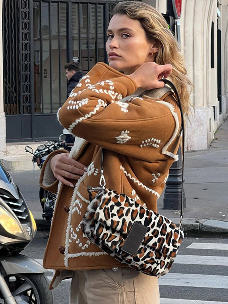 Mona - Embroidered fleece coat