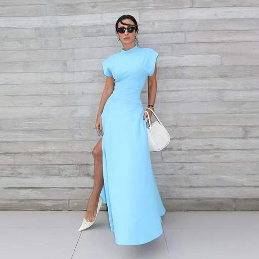 Gabriella - Flattering dress with slit