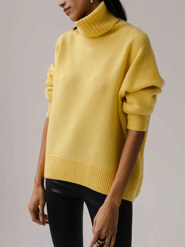 Nora - Knitted high neck sweater
