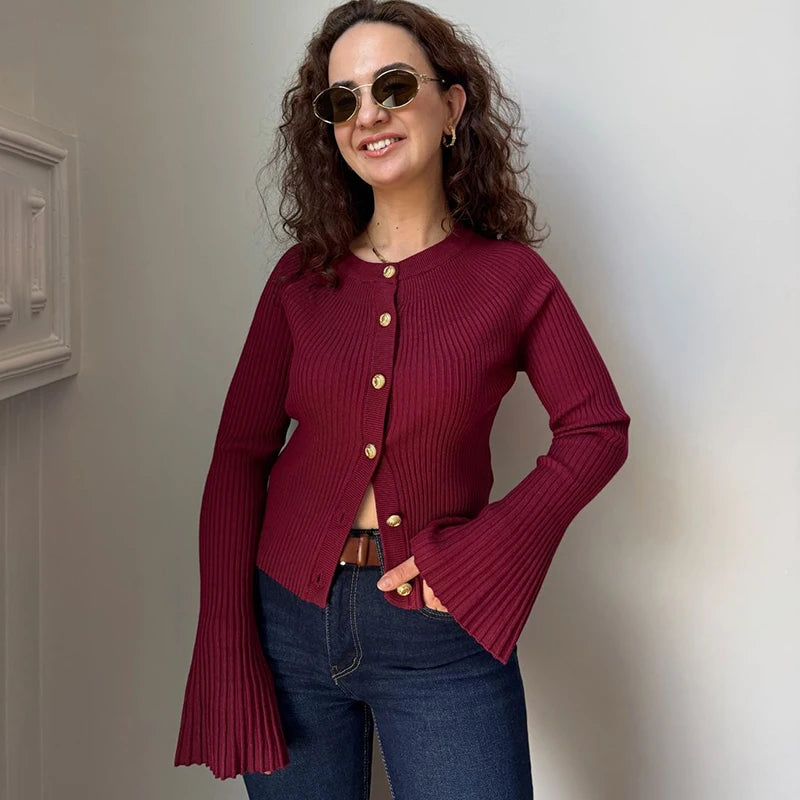 Claude - Fine knitted cardigan with gold buttons