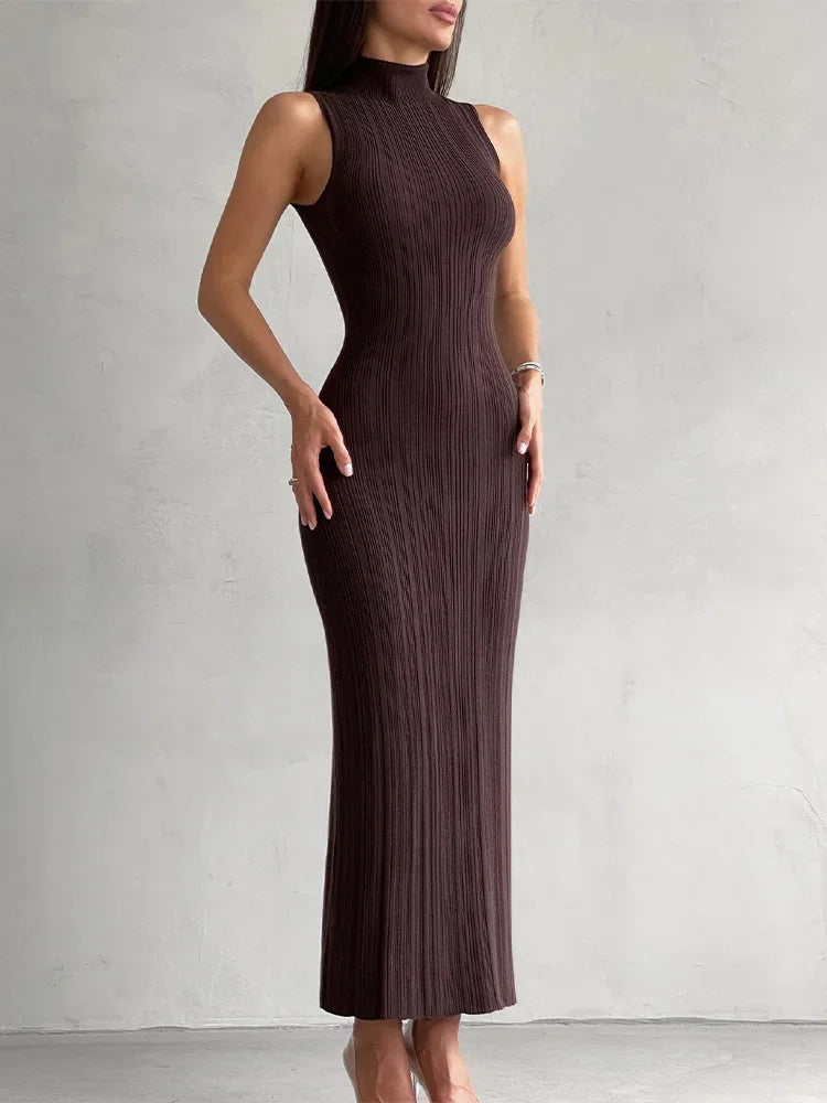 Paula - Elegant sleeveless dress