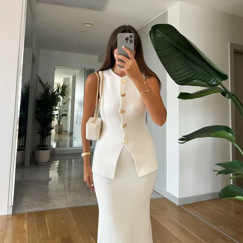 Nala - Elegant fine knitted two piece set