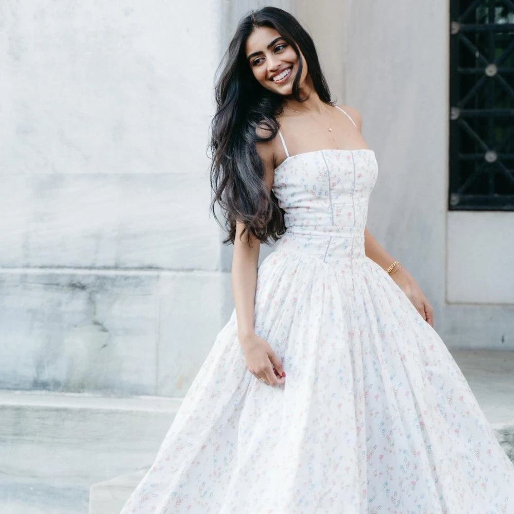 Penelope - Flattering midi dress