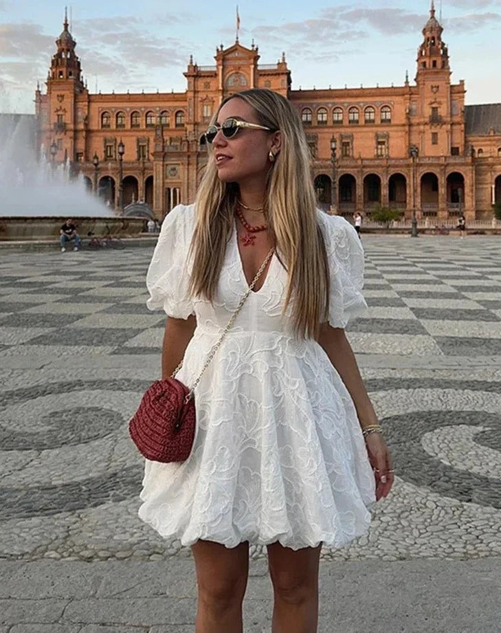 Ellie - Elegant mini dress with puff sleeve