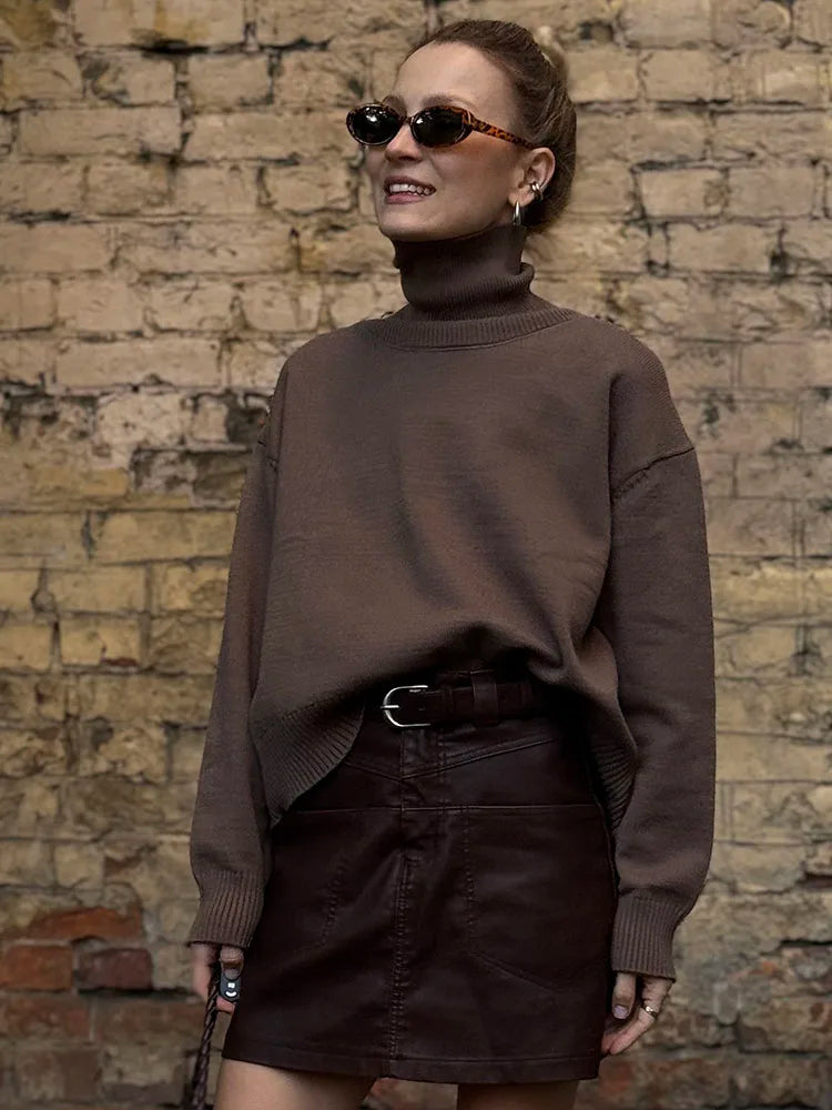 Lily - Knitted high neck sweater