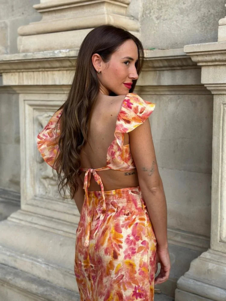 Calla - Flattering dress with print