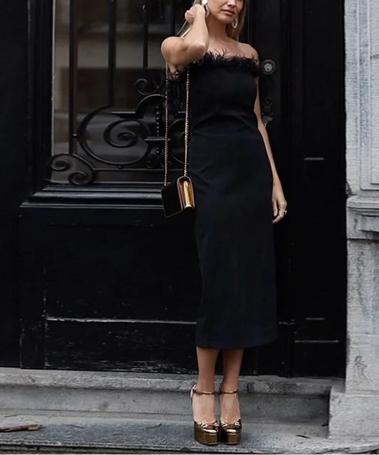 MariAnn - Strapless dress with feather detail