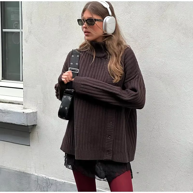 Johanna - Knitted pullover with buttons