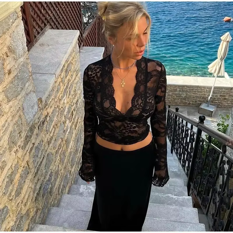 Jasmina - Deep v lace top