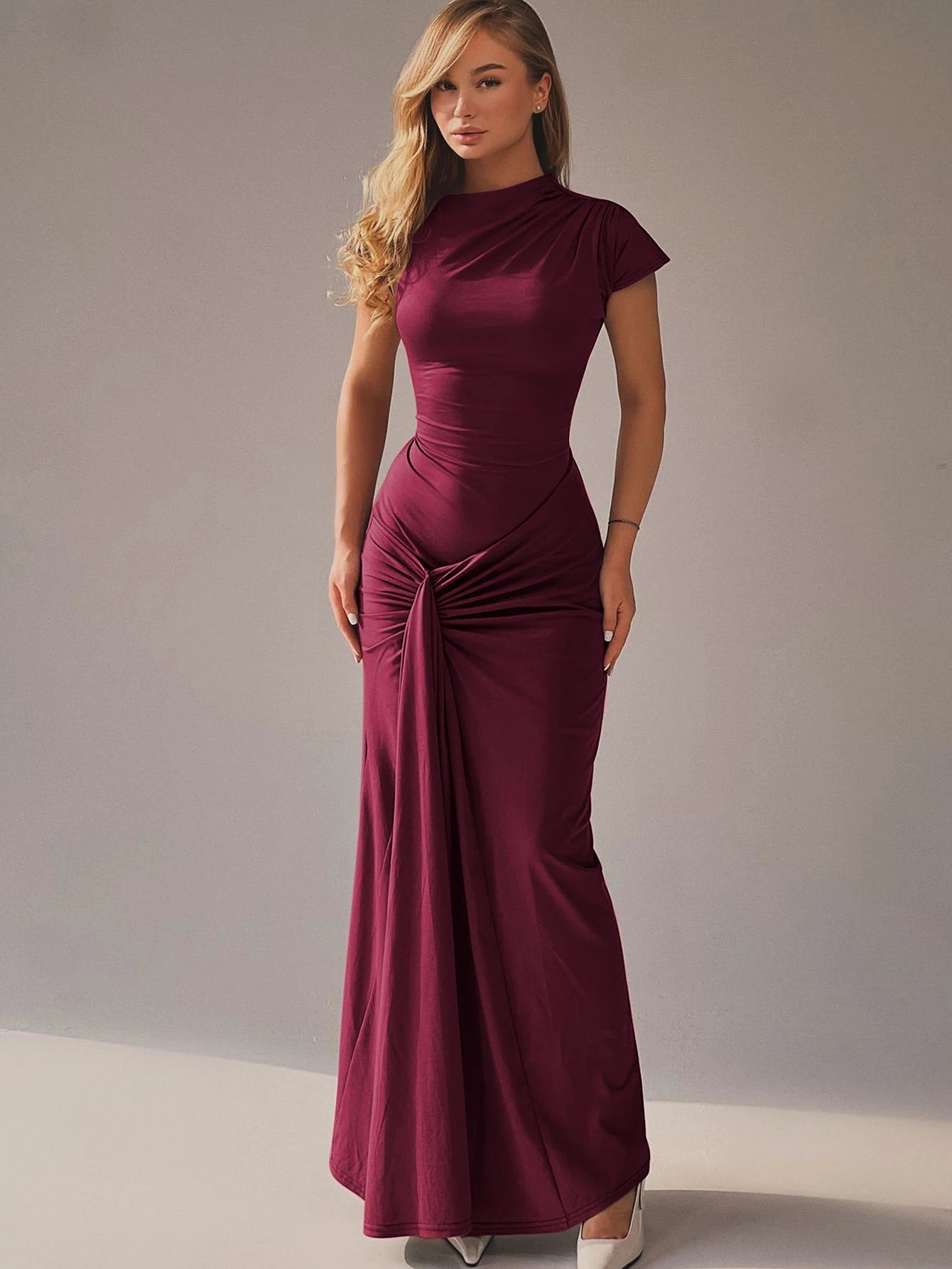Hannah - Figure flattering long dress