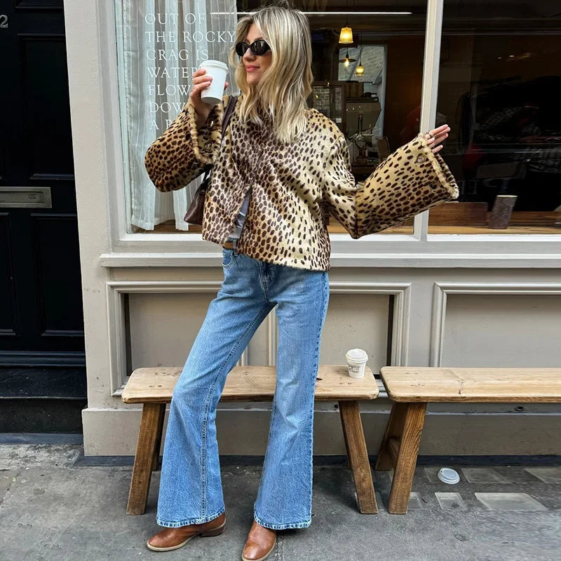 Elara - Chic leopard jacket