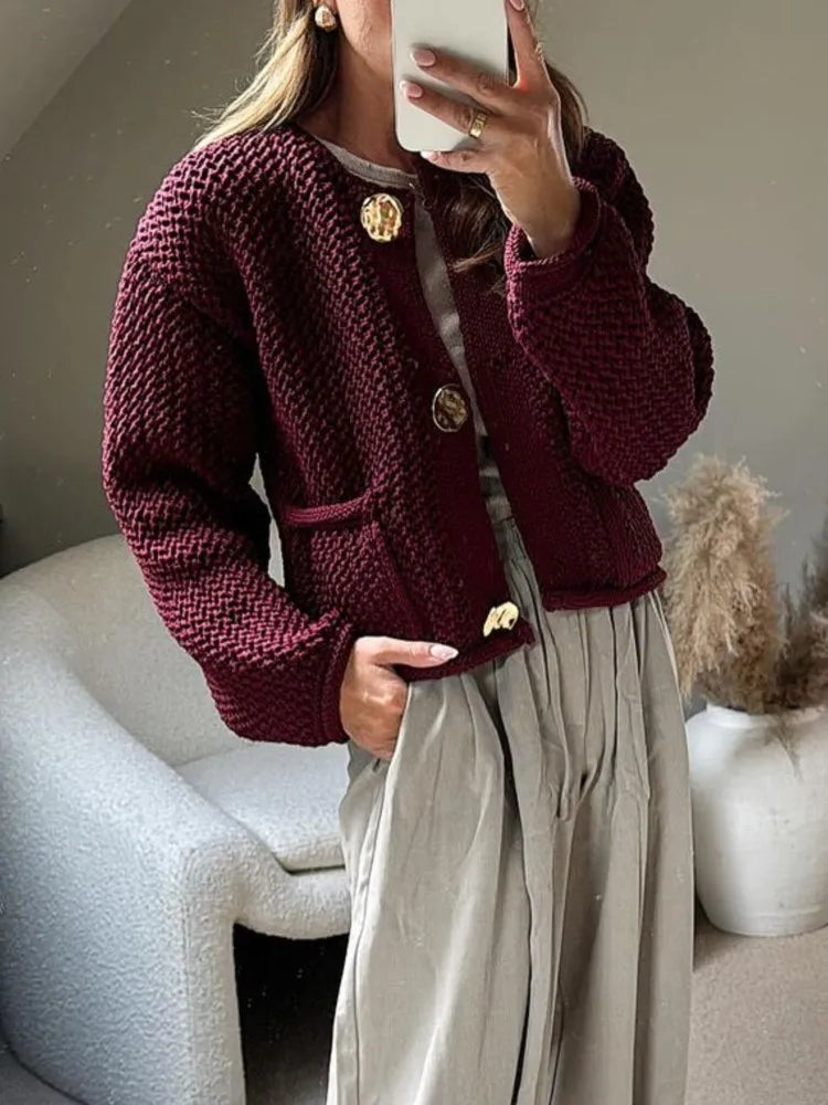 Aimee - Knitted cardigan with oversized buttons