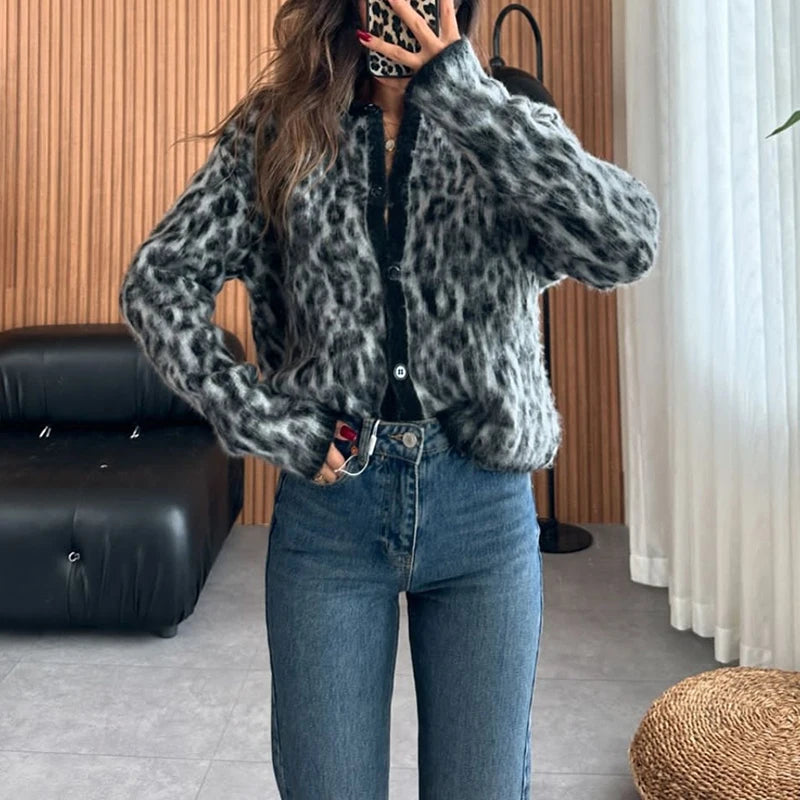 Sofia - Leopard print knitted cardigan