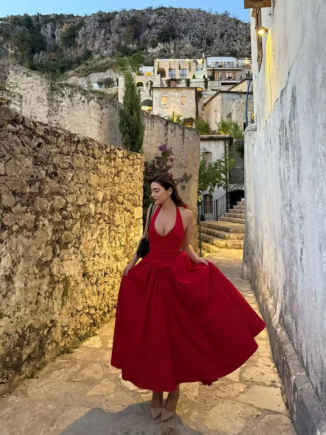 Athena - V-neck dress