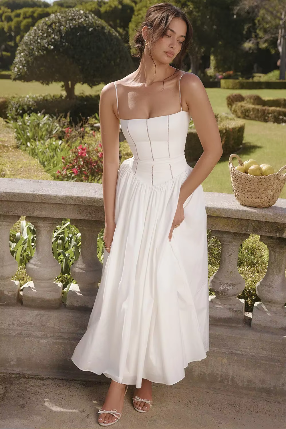 Penelope - Flattering midi dress
