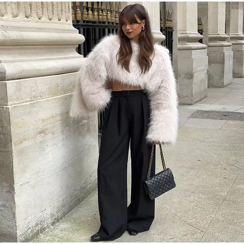 Yves - Faux fur crop top