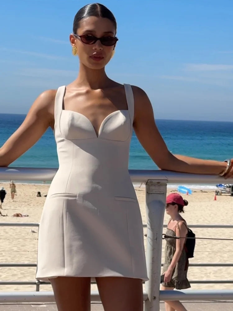 Kaia - Flattering mini dress