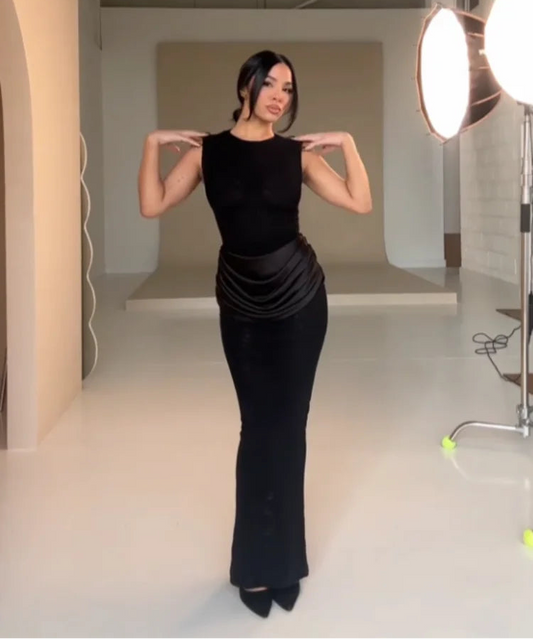 Amara - Bodycon dress with waist detail