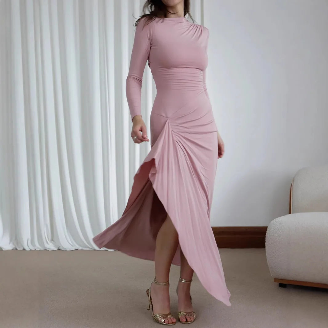 Yana - Figure hugging dress with slit