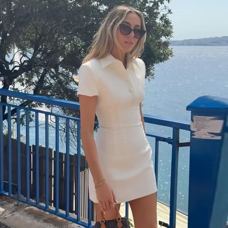 Gemna - Flattering mini dress with collar