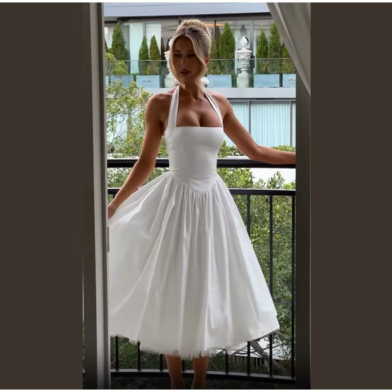 Raven - Flattering halter neck dress