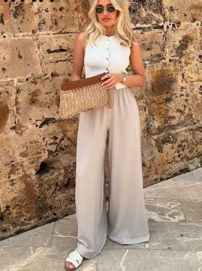 Yasmin - Elegant sleeveless top