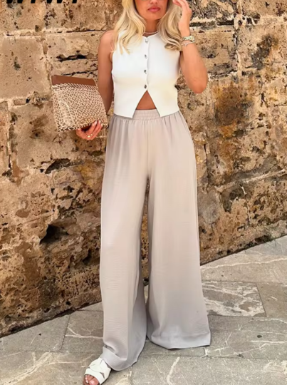 Yasmin - Elegant sleeveless top