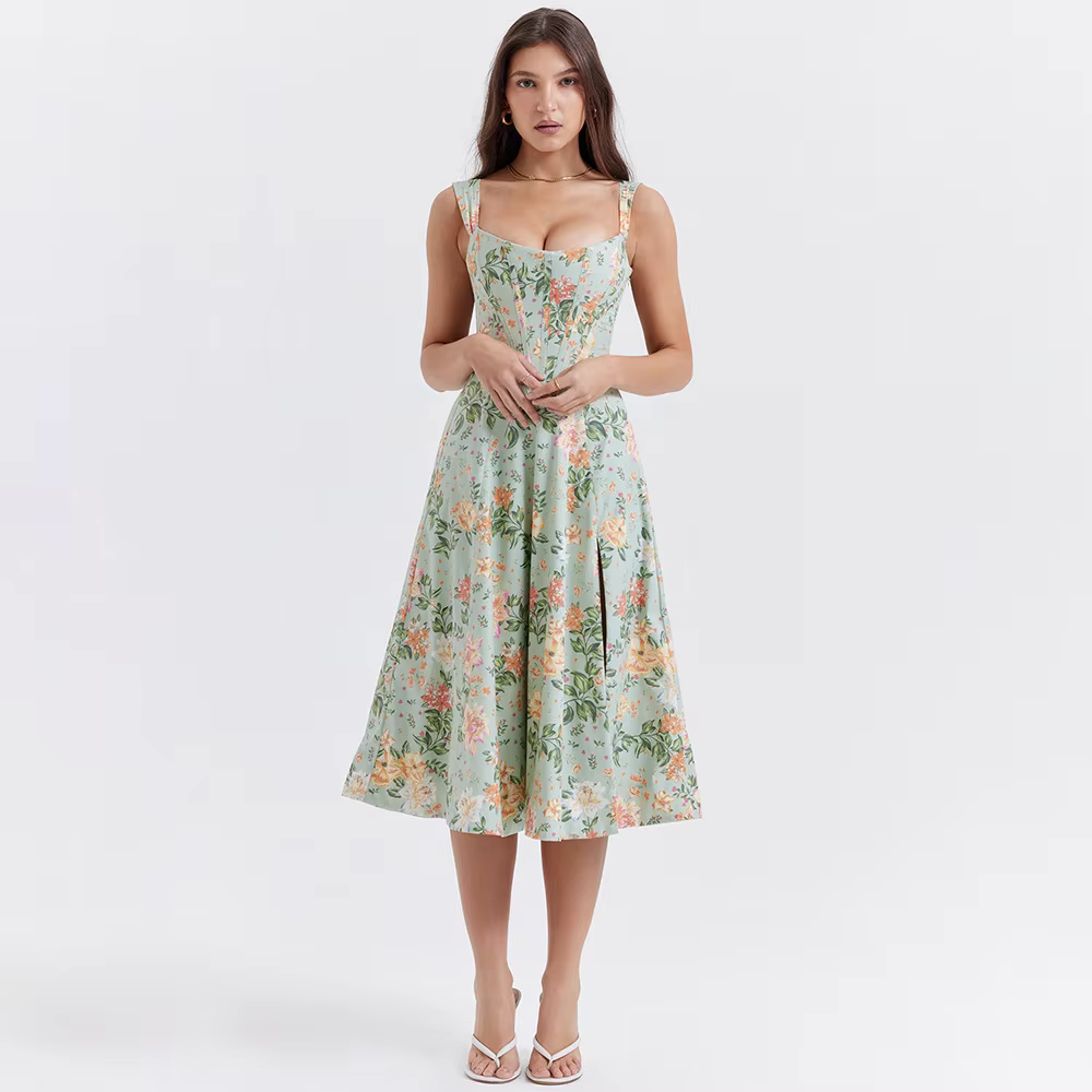 Feliciana - Flattering dress with print