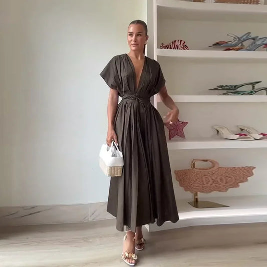 Liora - Flattering v-neck dress