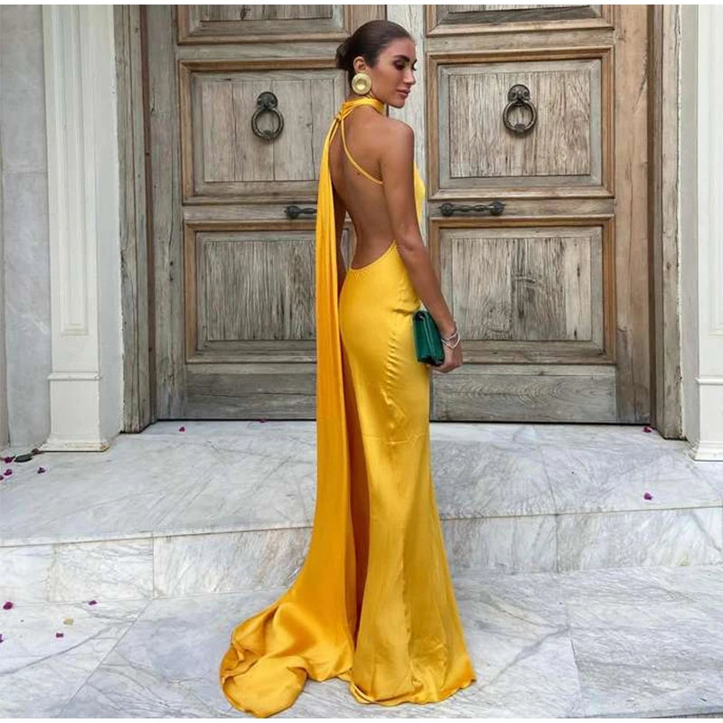 Ramona - Backless satin dress