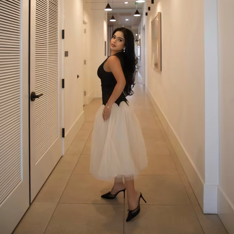 Tindra - Elegant tule midi dress