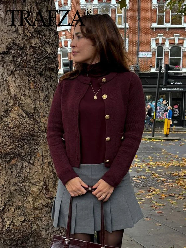 Suzie - Knitted cardigan with gold buttons
